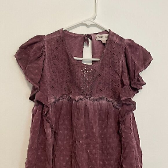 KNOX ROSE Purple Swiss Dot Crochet Eyelet Tie Bow Back Short Flutter Sleeve Top - Picture 2 of 13